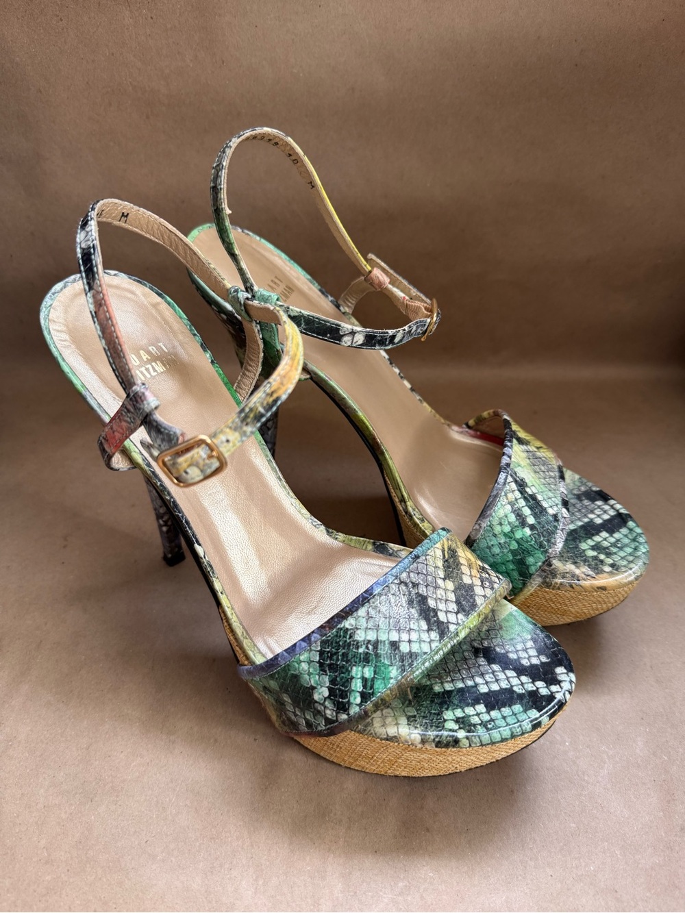 Stuart Weitzman Onceover Green Snakeskin Print Platform Stiletto Sandal. 10